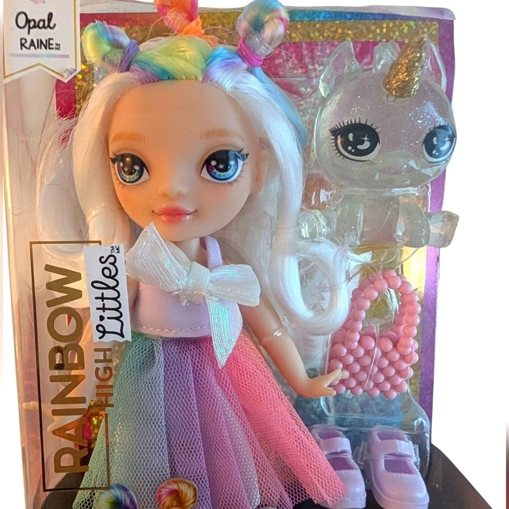 NWT Rainbow High Littles Opal Rainbow 5.5